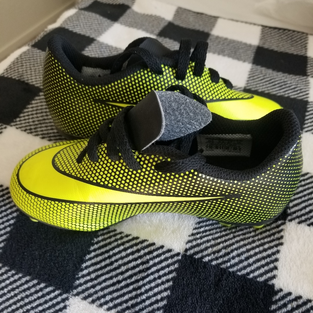 Nike Toddler Cleats Sz 10